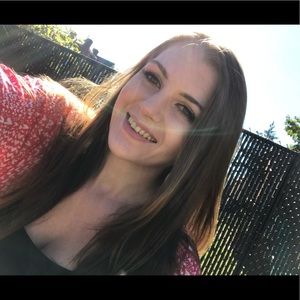 Meet your Posher, Jillian